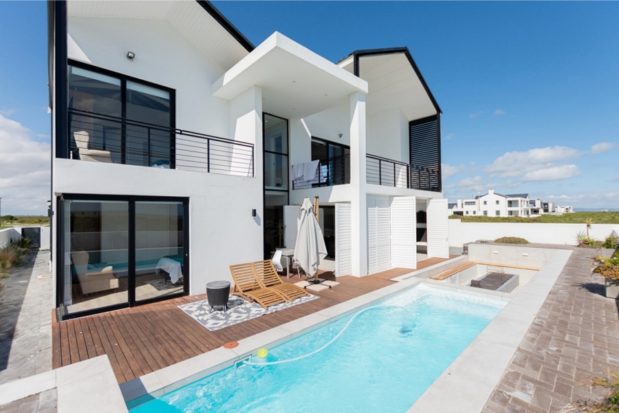 4 Bedroom Property for Sale in Dwarskersbos Western Cape